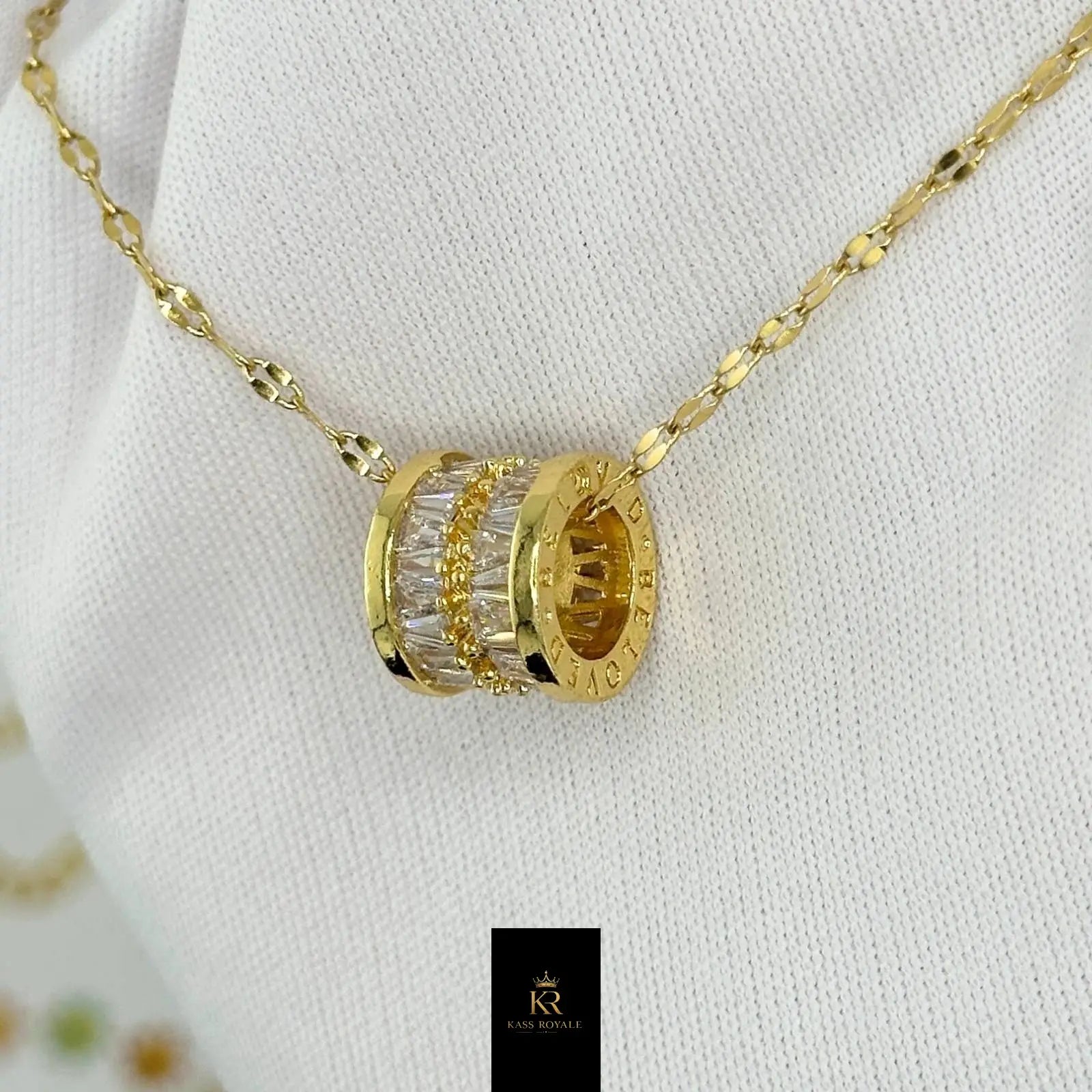 Colar Intemporel — Banho de Ouro 18K Kass Royale